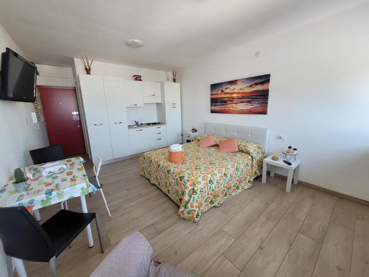 Rosato 3 Sea View Apartment 利尼亚诺萨比亚多罗 外观 照片